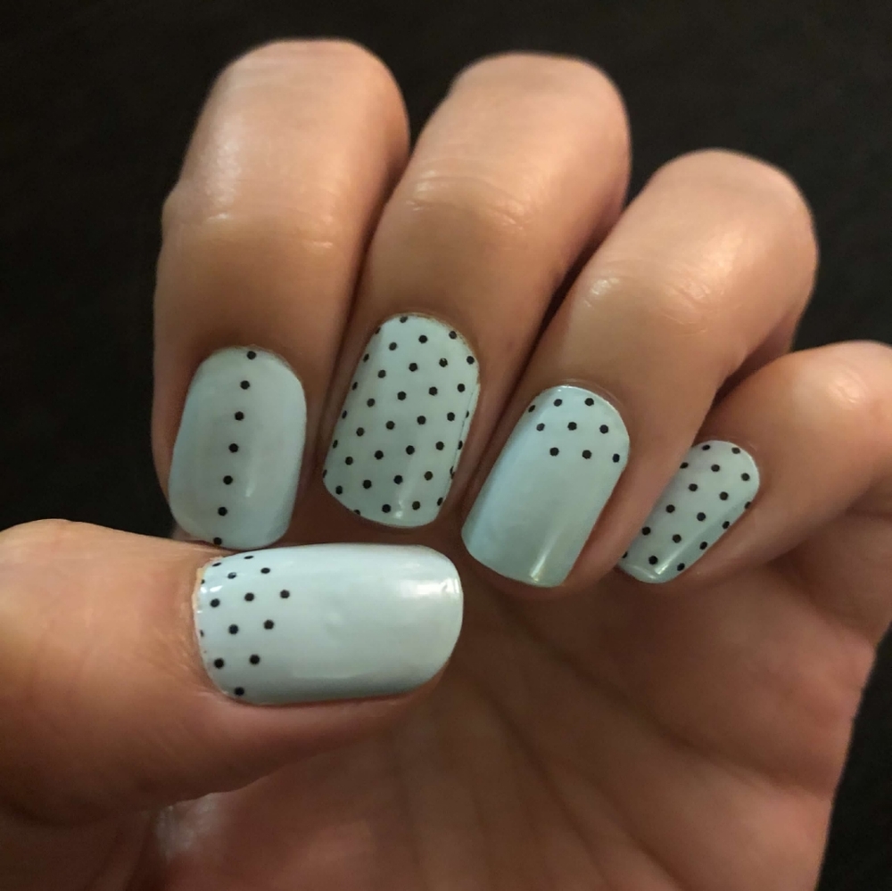 Nails 1package of 16 strips